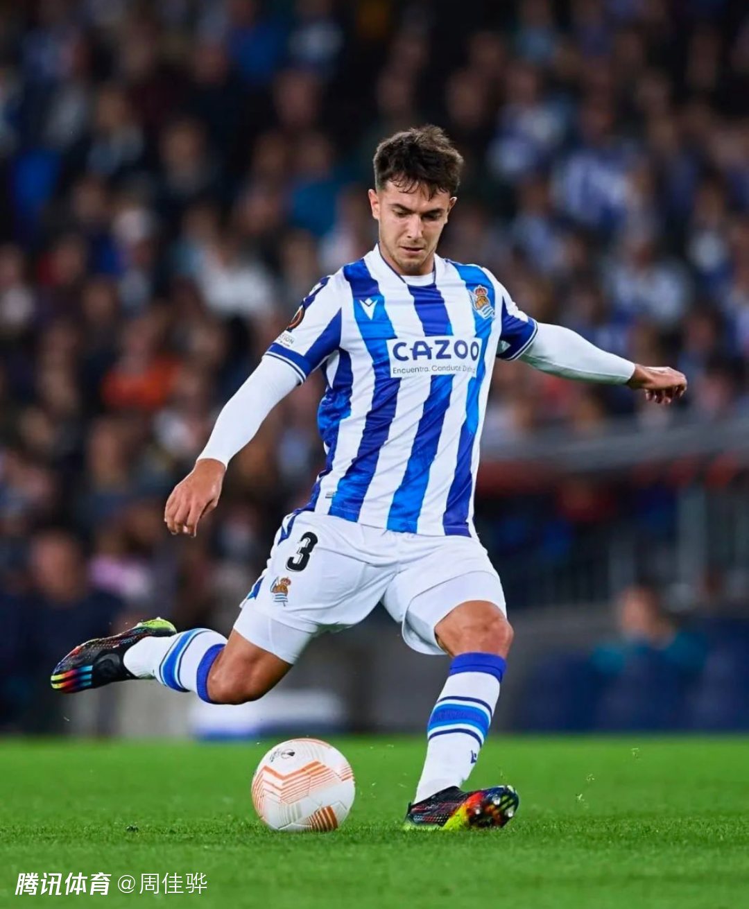 lol 职业选手-关于广东宏远迎西甲关键赛；转会期更衣室发声；气氛紧张；球探报告显示潜力的信息