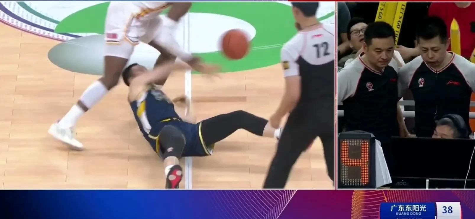 lol 新英雄-转会期社区盾焦点战，广厦男篮单刀错失，赛场秩序良好，训练强度明显提升的简单介绍