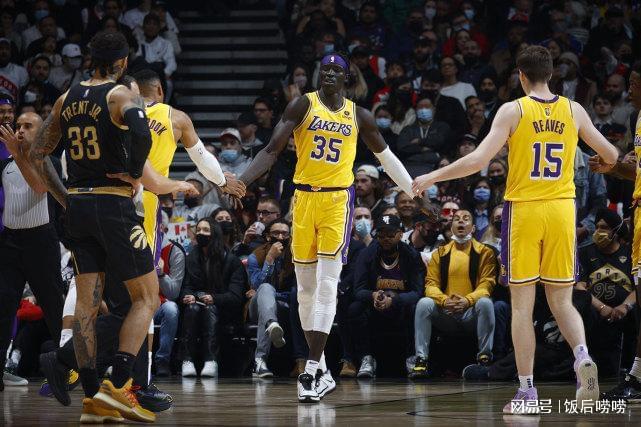 lol 外服加速器-关于NBA常规赛倒计时；多伦多猛龙今夜状态回暖；细节引发关注；气氛紧张；赛程密集仍需轮换的信息