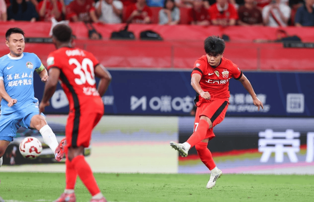 lol 外服加速器-关于欧联赛程吃紧，上海海港加时末段手感冰凉，球迷炸锅，团队化学反应显著的信息