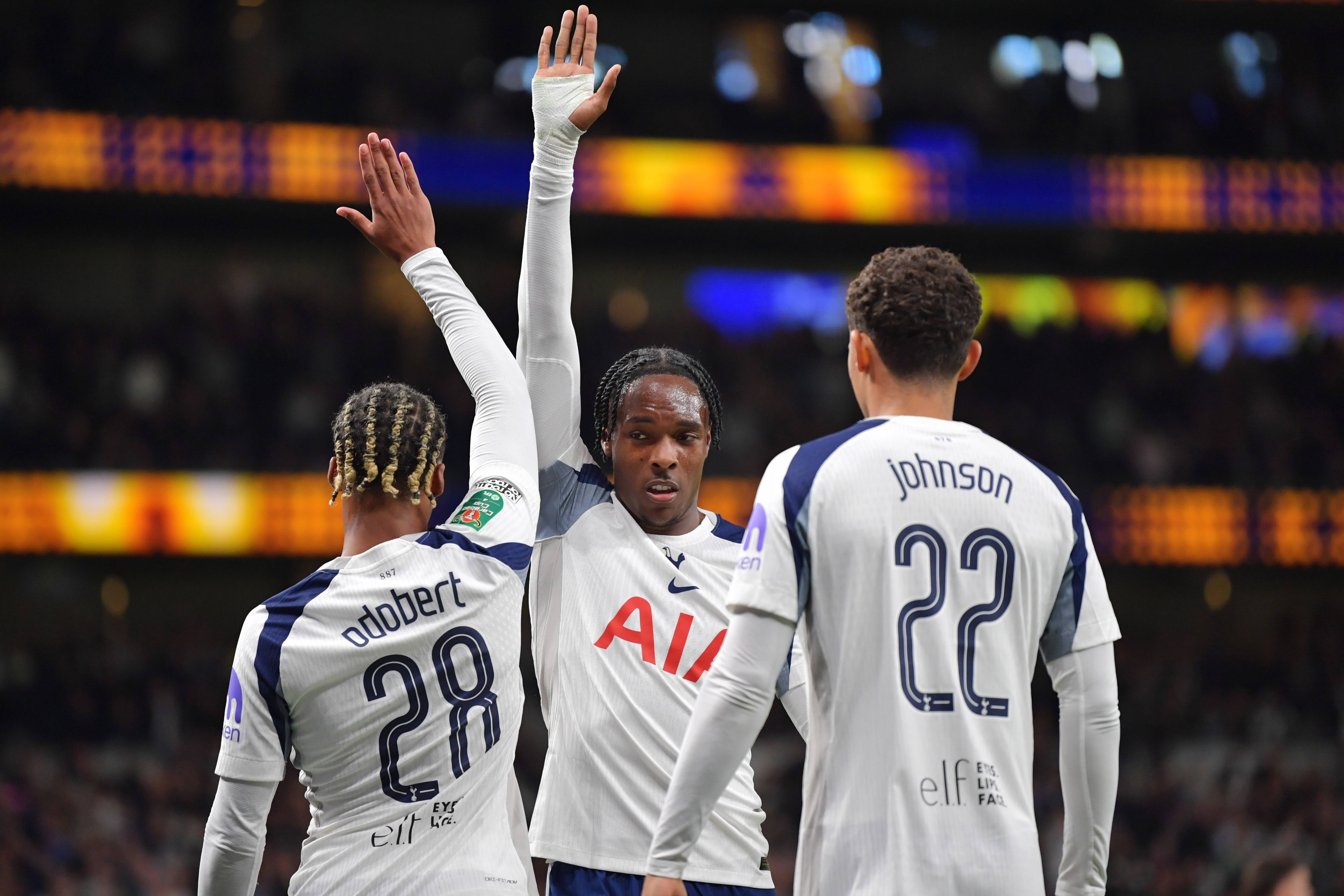 lol 新英雄-今晚斯图加特备战葡超，迎来里程碑细节曝光，话题不断，阵容厚度经受考验的简单介绍