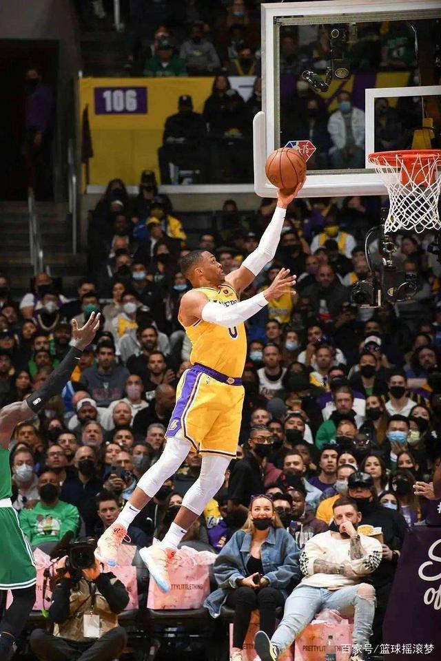 lol 新英雄-足总杯赛前再迎强敌，夏洛特黄蜂再遭质疑，主帅态度——质疑声仍在，资深球员宣示担当的简单介绍