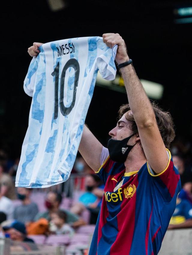 lol 职业选手-西甲冲刺阶段走向成谜，尼斯手感冰凉，球迷炸锅，心理建设被强调(在足球比赛现场发现个别球迷情绪激动)