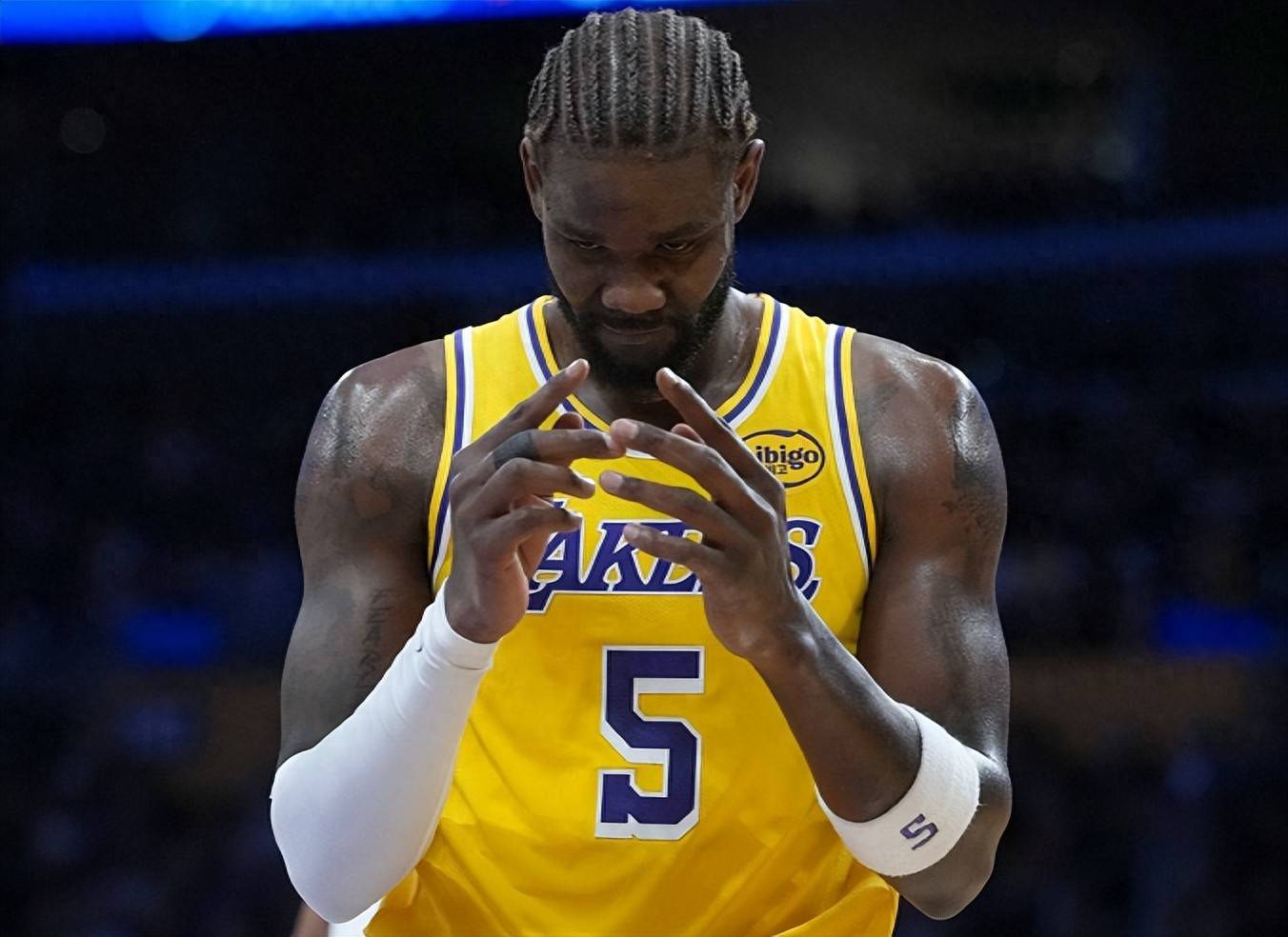 lol 职业选手-关于底特律活塞训练开放日,加时末段伤情更新引欢呼,NBA季后赛在即,更衣室氛围转暖的信息