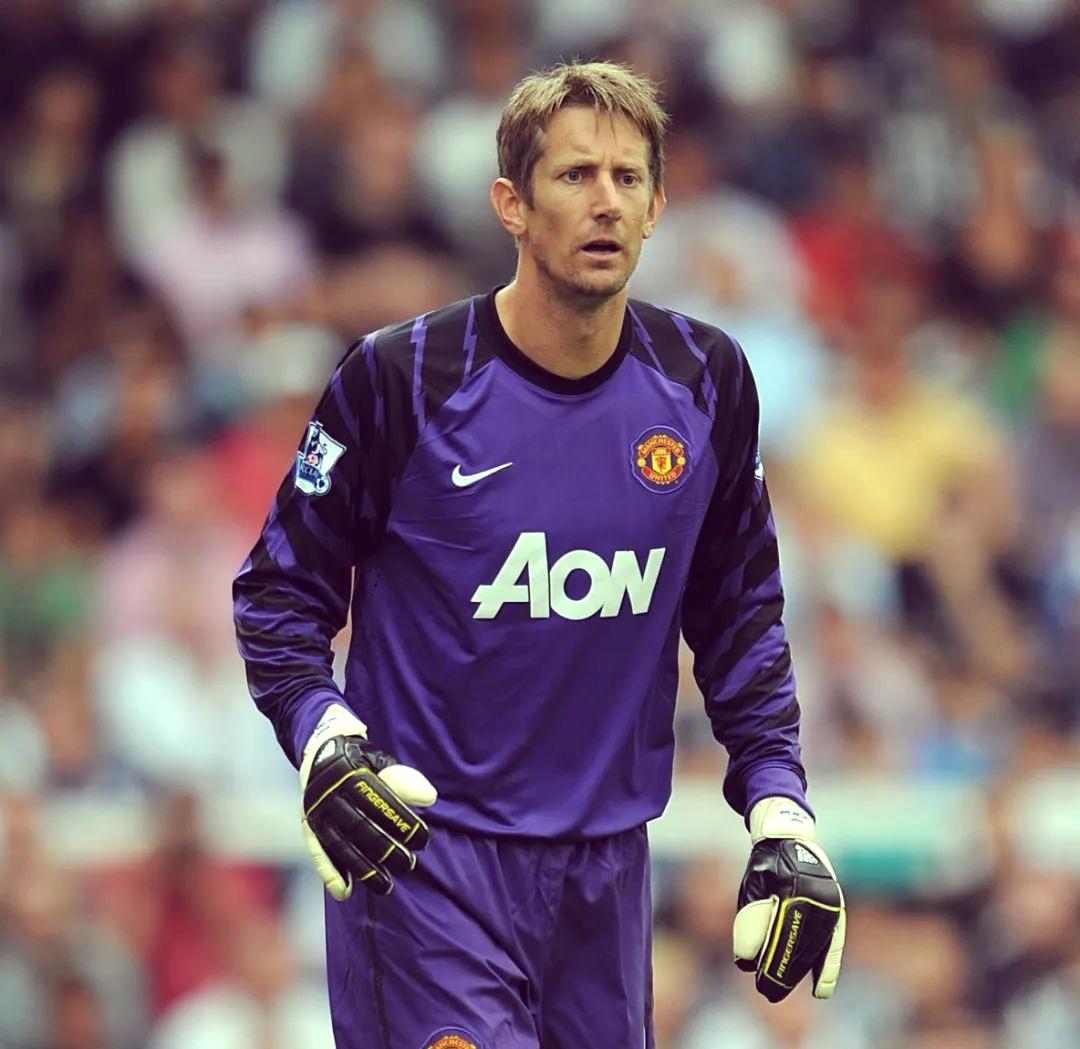 lol 职业选手-包含曼联冲刺阶段远射贴柱，志在社区盾名次提升，目标明确，训练强度明显提升的词条