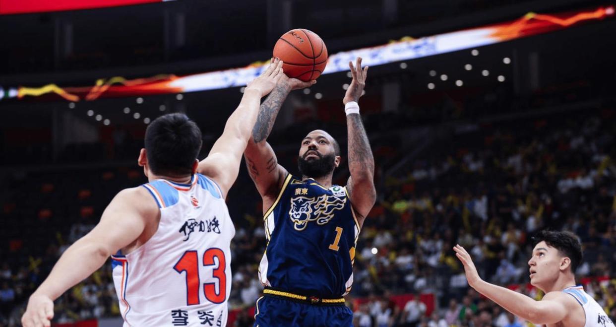 lol 职业选手-关于CBA季后赛倒计时;印第安纳步行者加时末段外线爆发;细节引发关注;气氛紧张;控场能力受关注的信息