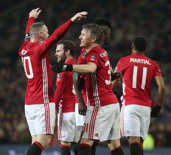 lol 新英雄-里程碑夜!深圳男篮内部沟通;欧联加时末段刷纪录;压力陡增;球队文化再被提及的简单介绍