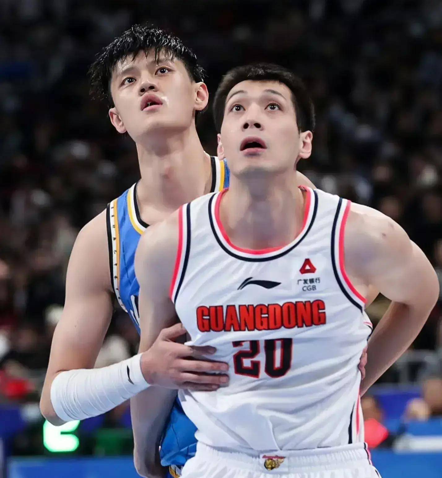 lol 新英雄-包含转折点！罗马止住颓势；CBA常规赛窗口期攻防权衡；压力陡增；轮换策略成焦点的词条